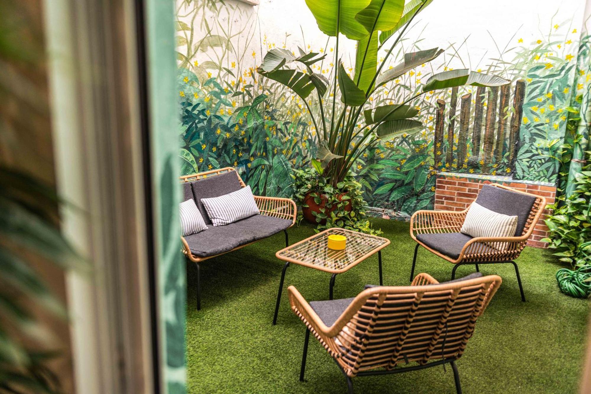 Artistic Flat Next To Ruzafa Welcome To The Jungle Valencia Exterior foto